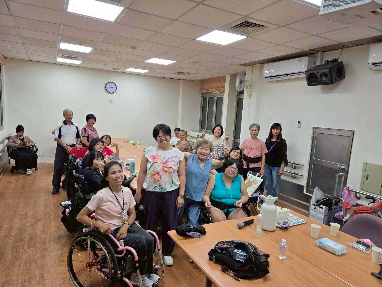 “香氛,精油&按摩”(標題圖檔)